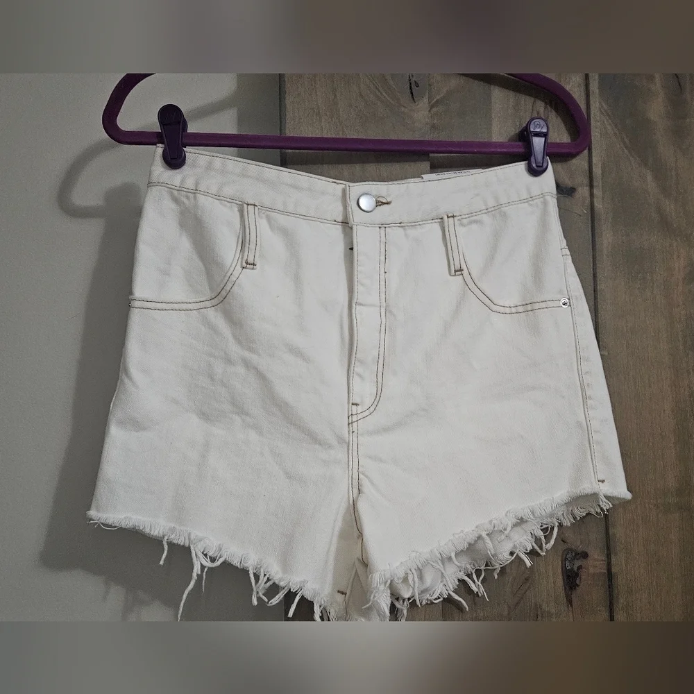BLUE REVIVAL Outlaw Shorts In Cream Denim Frayed Bottoms. Size 25 NWT